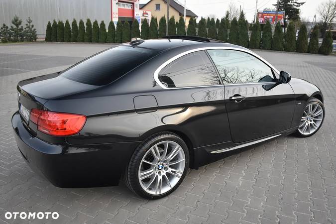 BMW Seria 3 318i Coupe M Sport Edition - 10