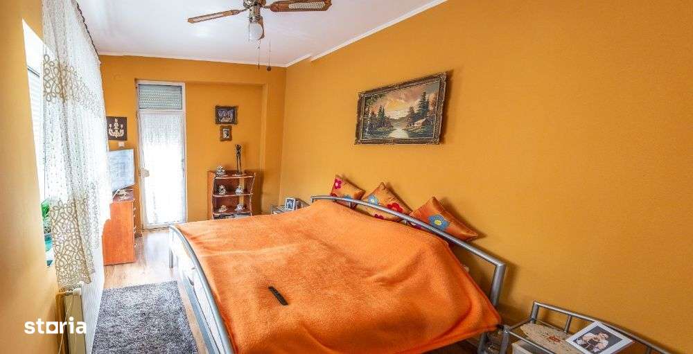 Vand casa cu etaj Titulescu-Satu Mare - Imagine principală: 2/7