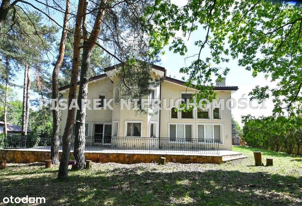 Duży komfortowy dom w Konstancinie-1