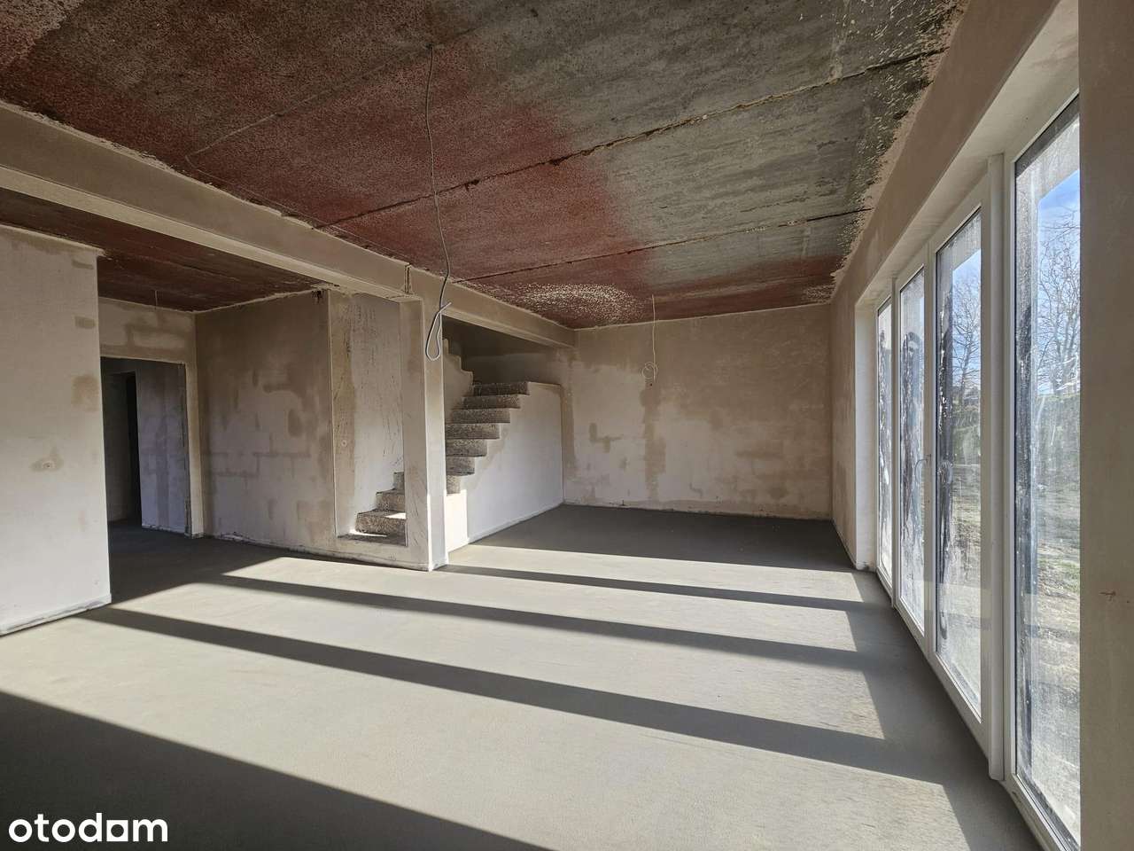 Przestronny dom ogródek 4 sypialnie garaż-5