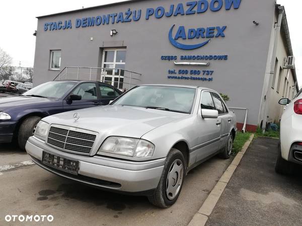 WÓZEK BELKA ZAWIESZENIA TYŁ MERCEDES W202 C KLASA SEDAN 2.0 BENZYNA - 1