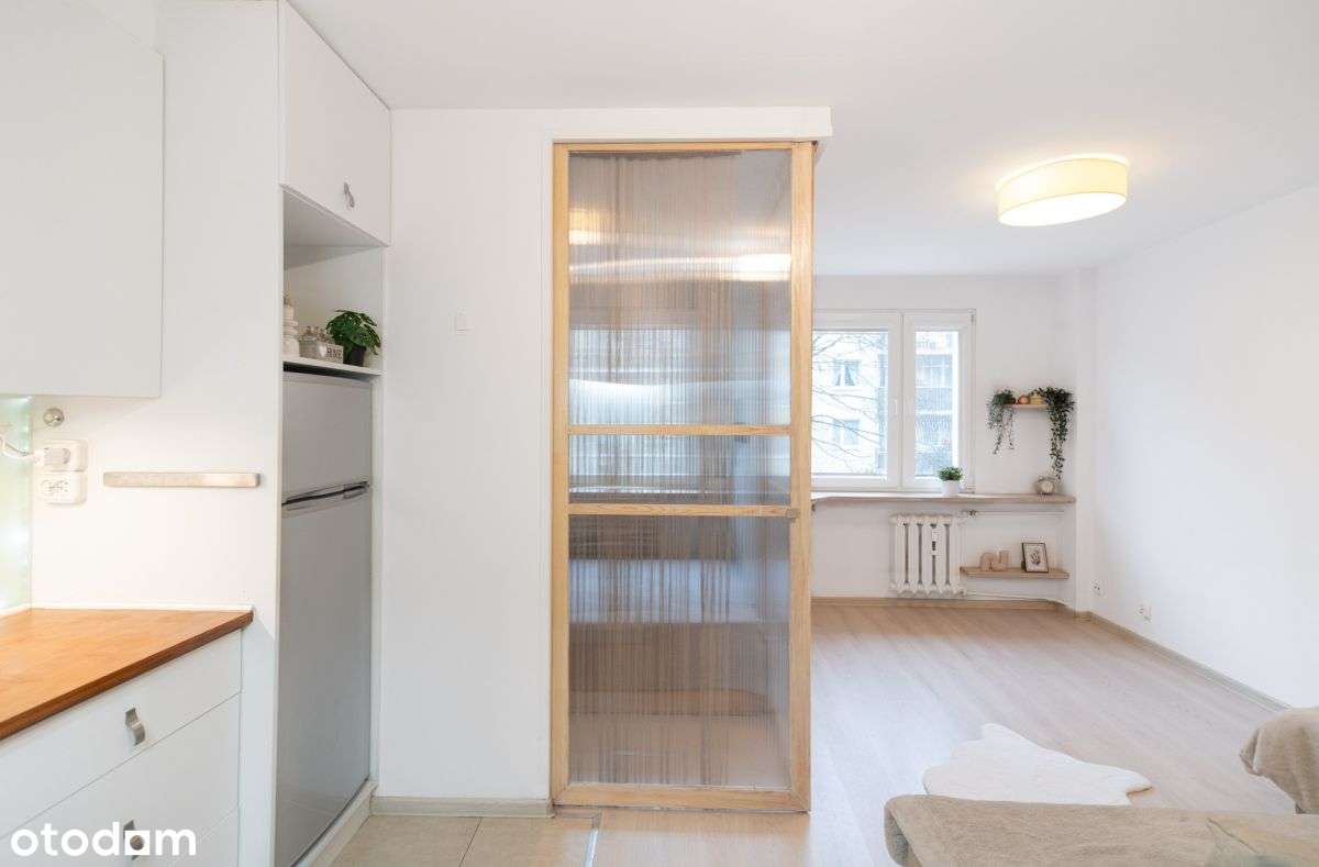 funkcjonalna kawalerka z sypialnią i garderobą!-11