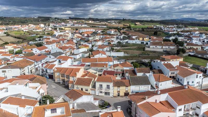 Moradia T2 Remodelada com Vista Mar Próxima das Praias na Lourinhã-0
