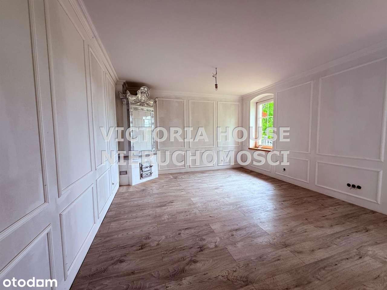 Wyjątkowa Nieruchomość Blisko Jeziora! Okazja!-10