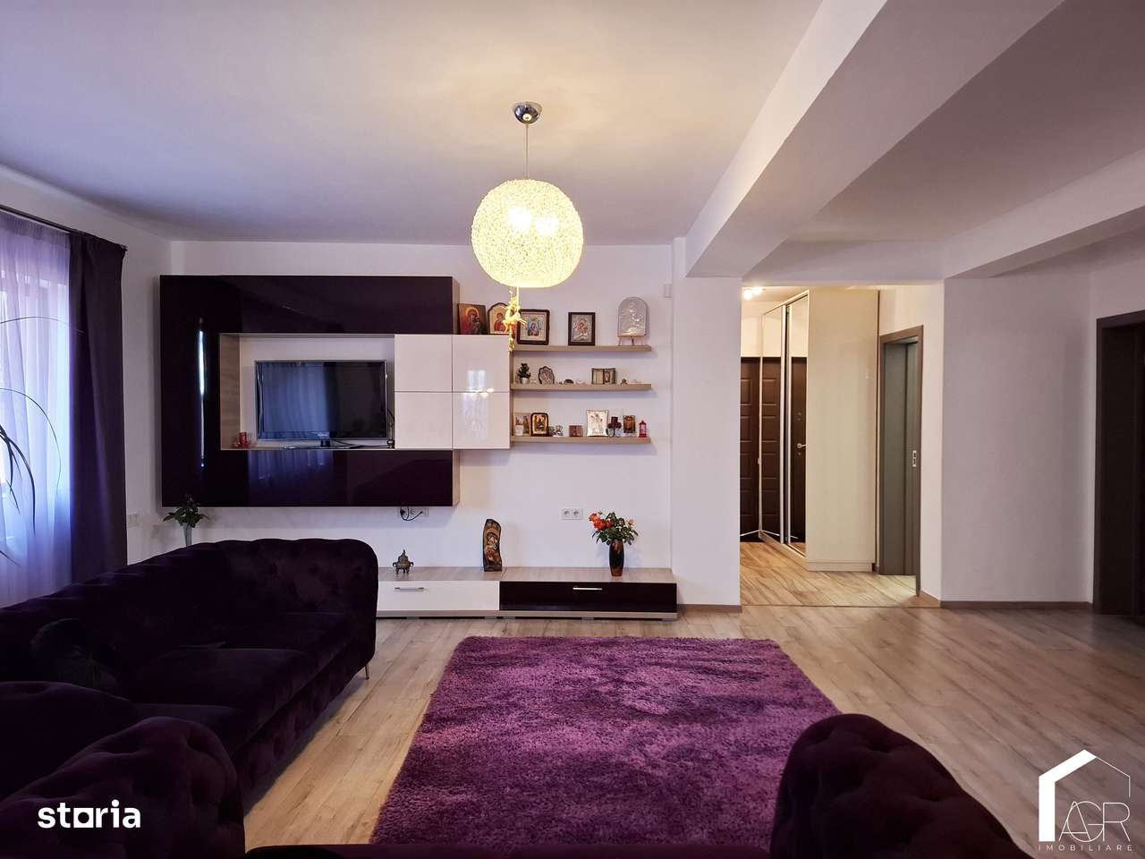 Vila cu 7 camere de vanzare in Paulesti - Imagine principală: 4/20