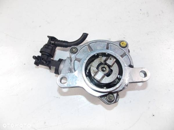 vacum pompa renault master 2.5 dci 8200478188 - 3