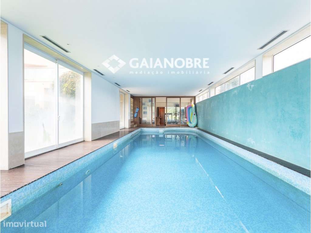 Moradia 4 frentes em S. Felix da Marinha - Grande imagem: 2/49