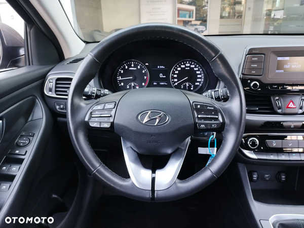 Hyundai I30 1.5 DPI Classic + - 6