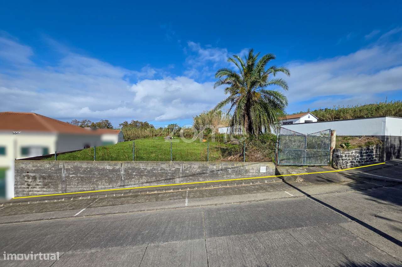 Terreno Urbano com Vista Mar na Candelária em São Miguel-4