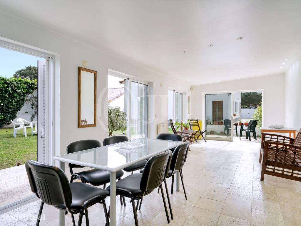 Moradia T4 com jardim no Banzão em Colares-41
