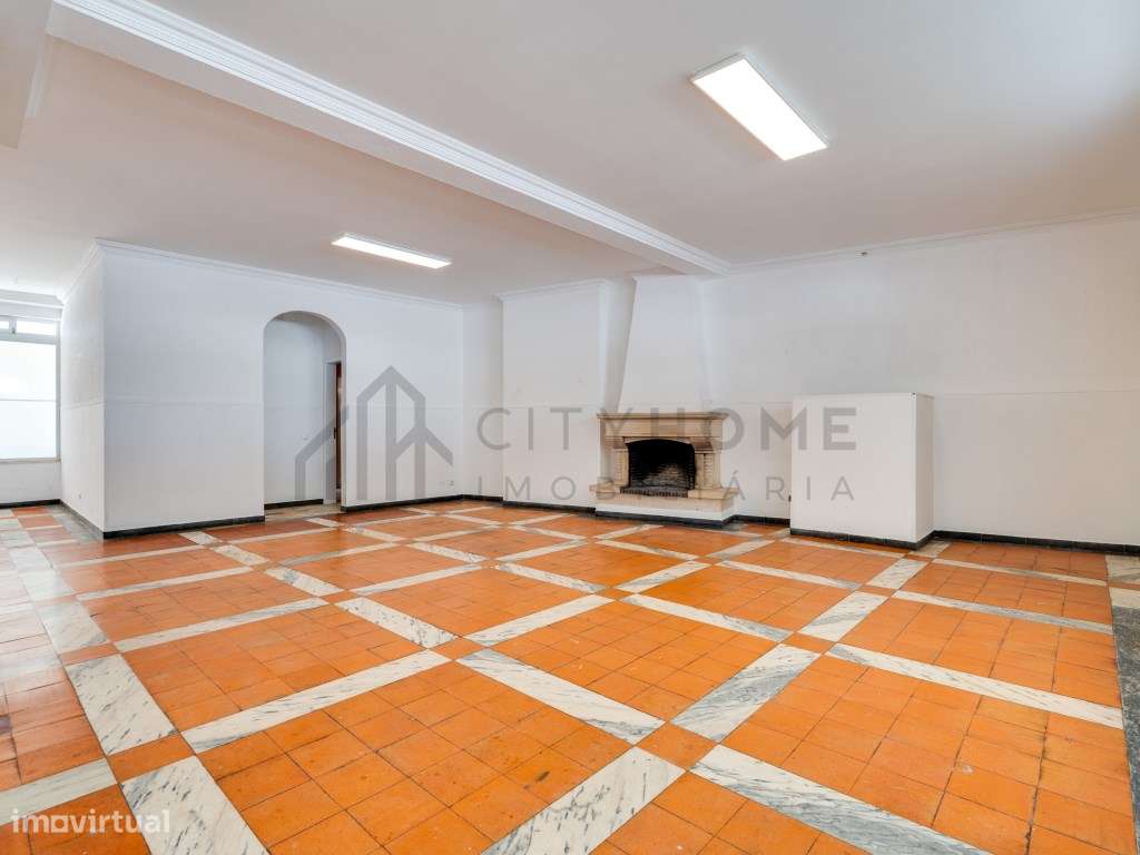 Espaço comercial com piscina e múltiplas possibilidades de negócio ...-6