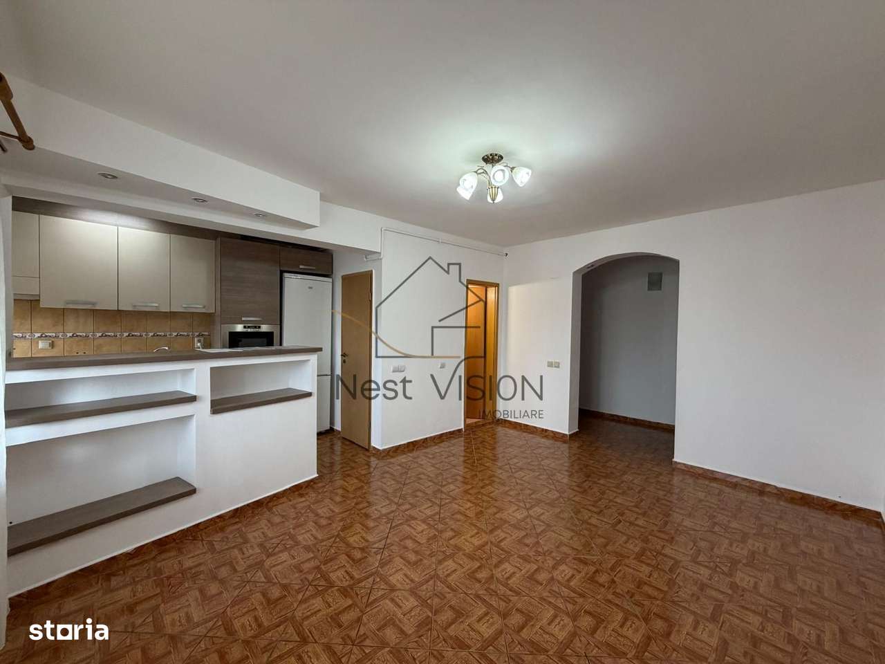 Apartament spațios cu 4 camere cu garaj - zona Ștrand-5