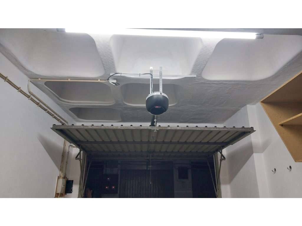 Garagem Fechada Segura e Espaçosa: A Proteção e Comodidade que Seu ... - Grande imagem: 3/8