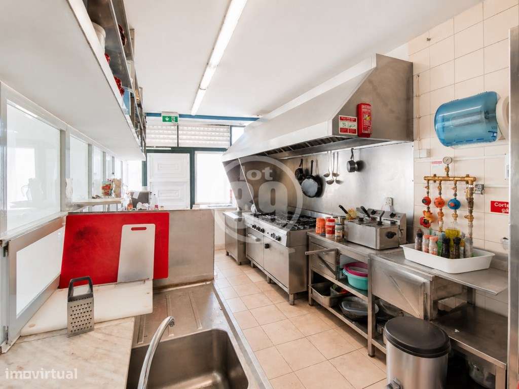Restaurante/Loja para Venda nas Ferreiras - Excelente Localização e...-15
