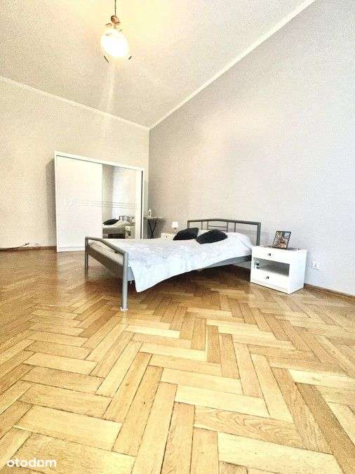 Mieszkanie w samym centrum miasta z widokiem na Aleję Fontann-9