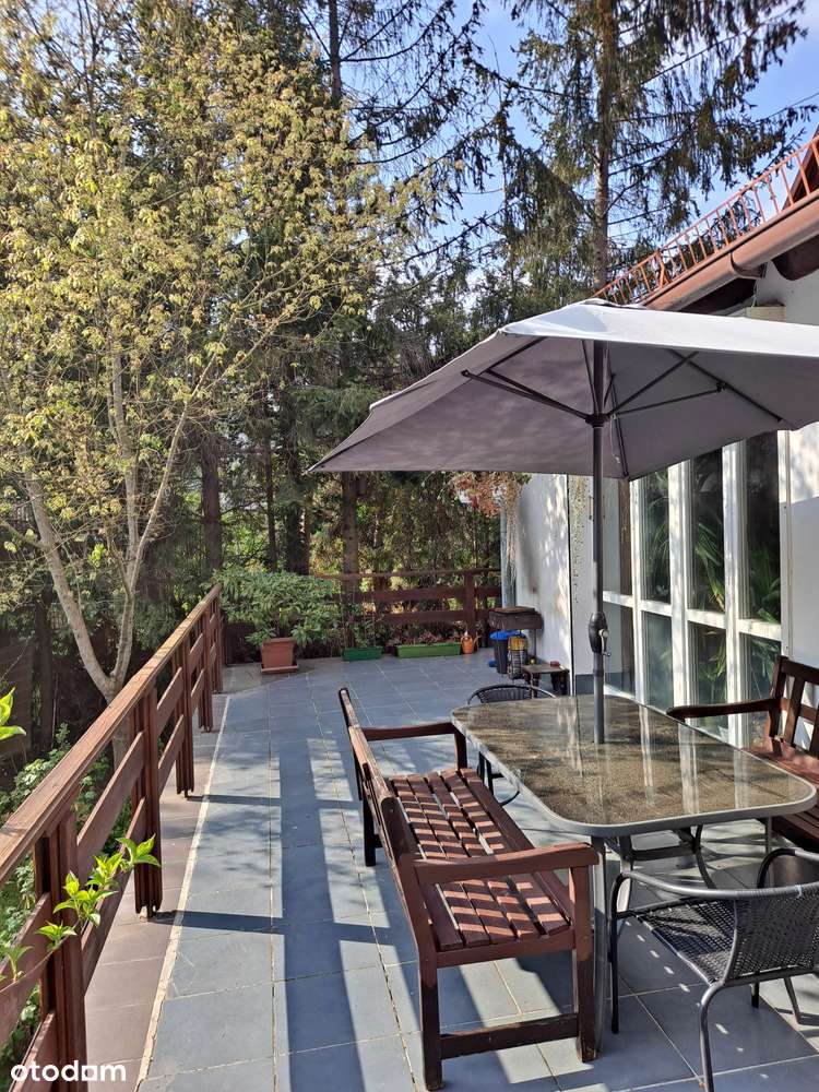 Interesujący dom w bardzo dobrej lokalizacji!-12