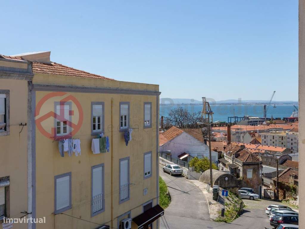 Apartamento T2 dúplex com vista rio, no Beato em Lisboa - Grande imagem: 2/43