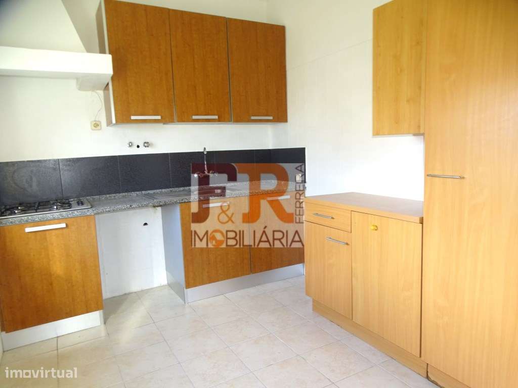 Moradia Duplex T2+1 com sótão aproveitável e Garagem Quinta do Cond...-29