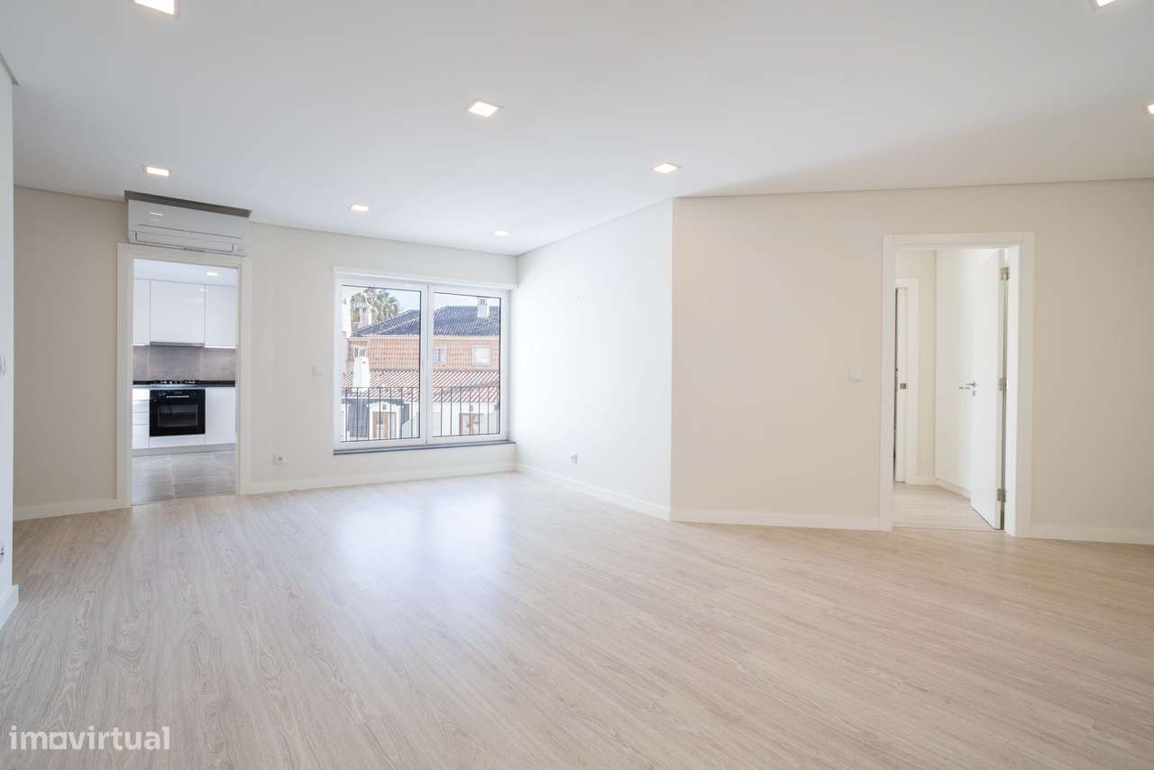 Apartamento T2 em Cascais: Conforto e Estilo de Vida a Passos do Mar! - Grande imagem: 4/26