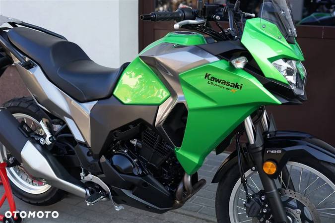 Kawasaki Versys-X 300 - 12