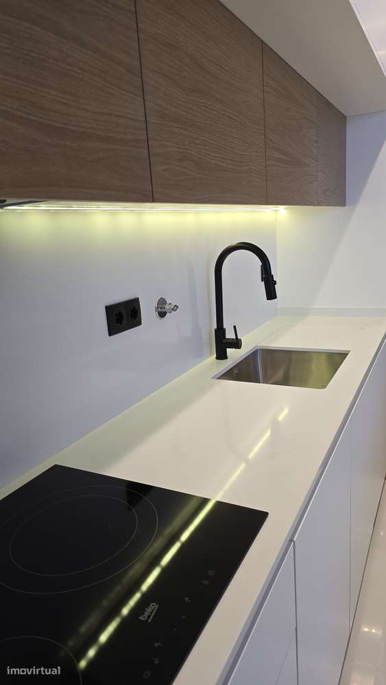 Oportunidade - T1+1 no Último Andar em Condomínio Privado - Grande imagem: 5/14