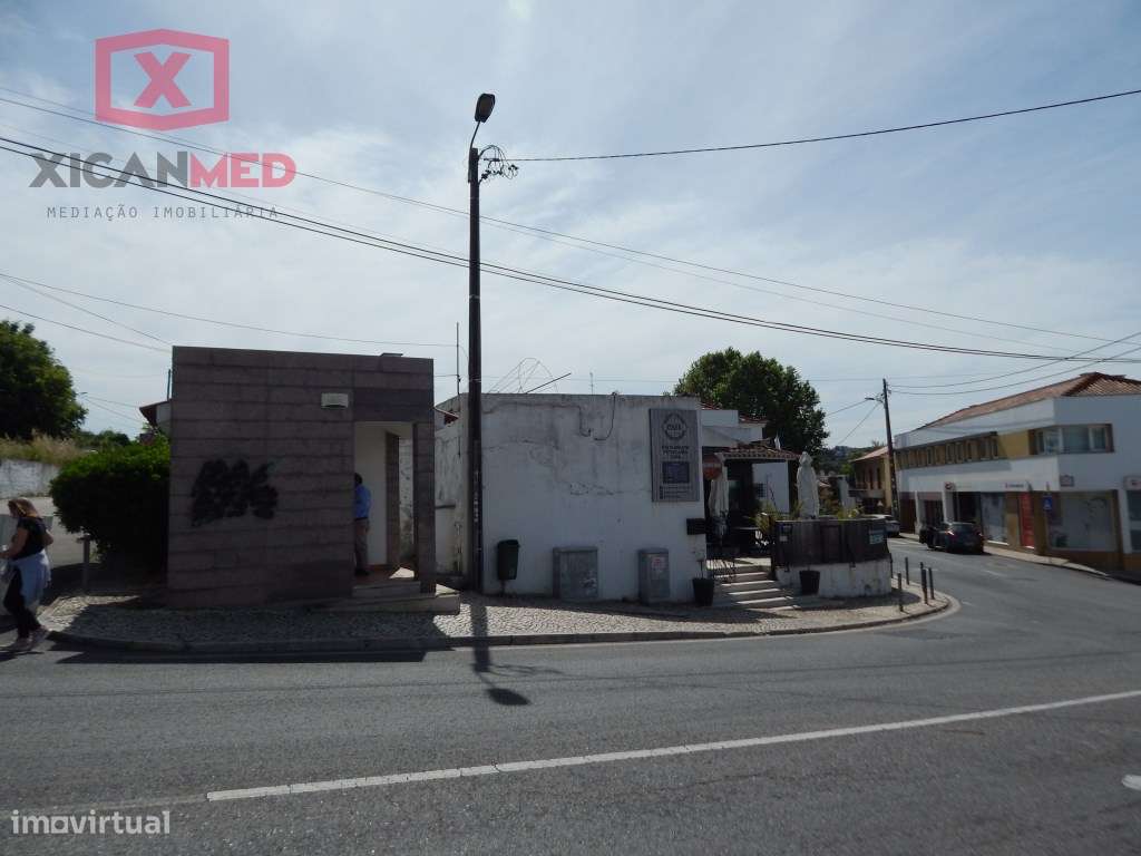 Desenvolvimento Urbano/ 
Habitação e Comercio.-18