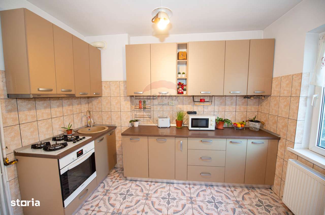 Apartament cu 2 camere de vanzare zona Turda Strada Stefan Stoika - Imagine principală: 3/20