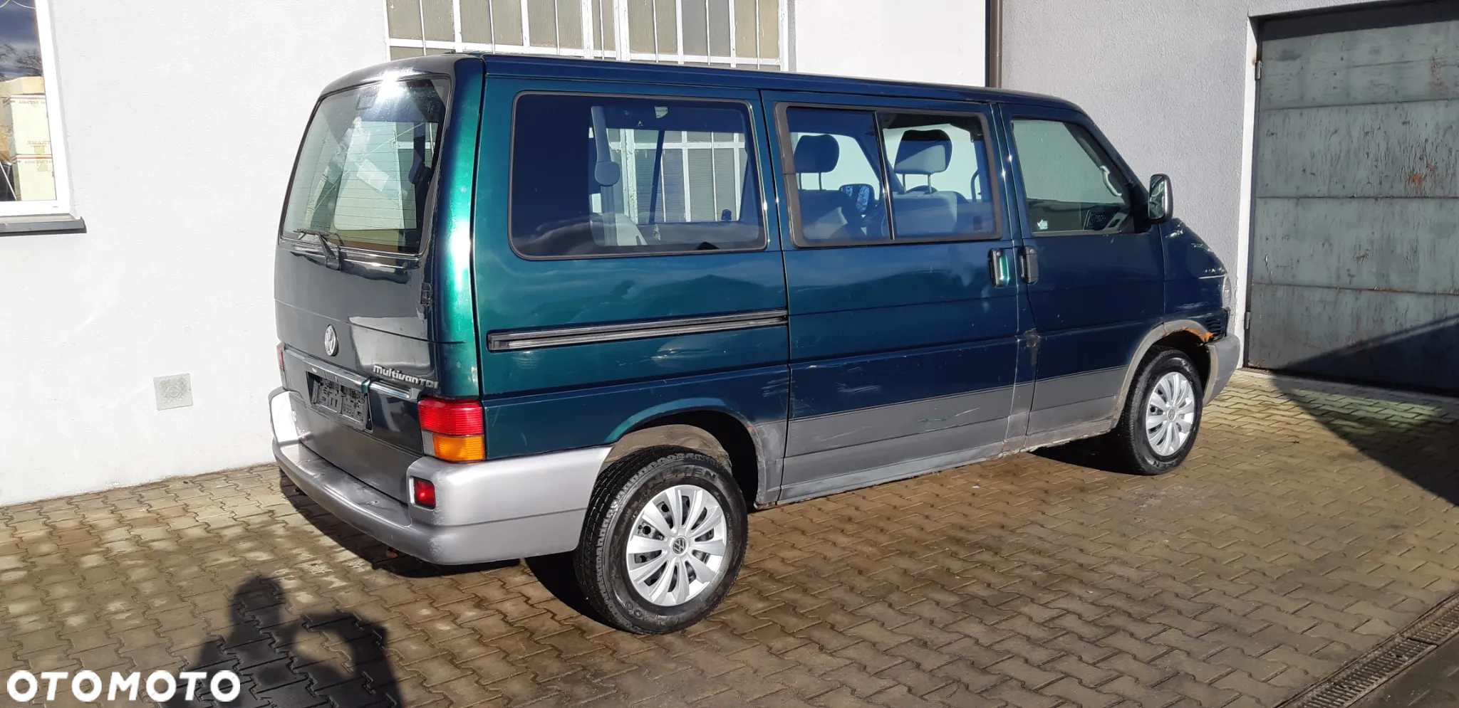 Volkswagen Multivan - 11