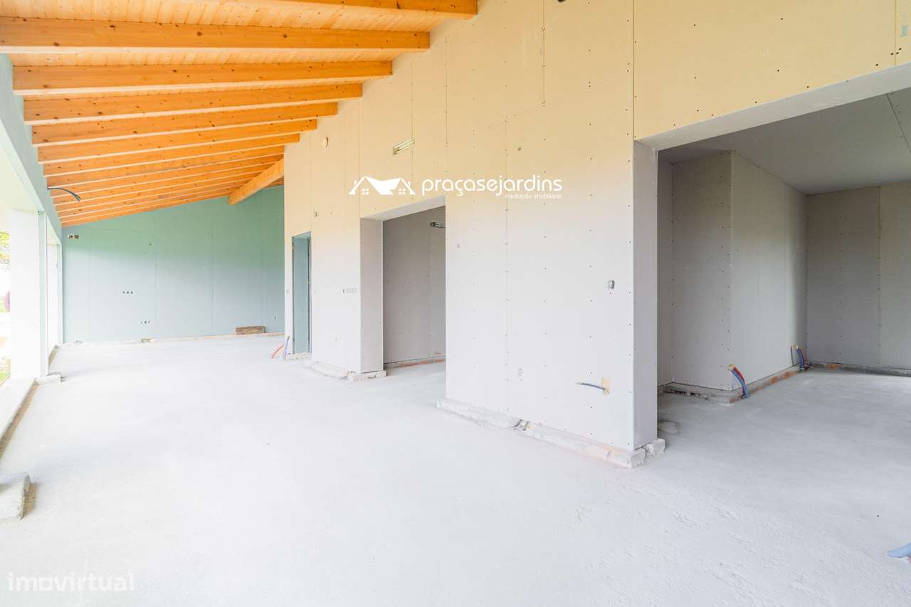 Moradia T3 térrea-5