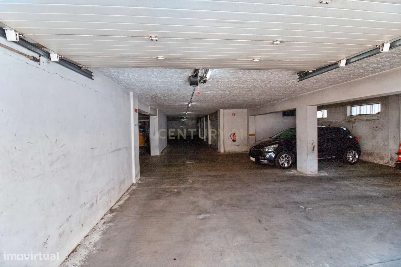 T3+1 com Garagem Fechada e Elevador | Lomar – Braga-26