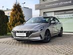Hyundai Elantra 1.6 Smart CVT - 16