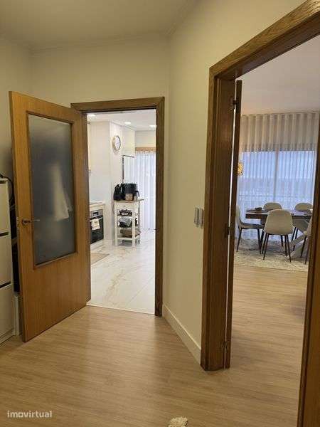 Apartamento T2 em urbanização a 5m de Santa Maria da Feira - Grande imagem: 4/12