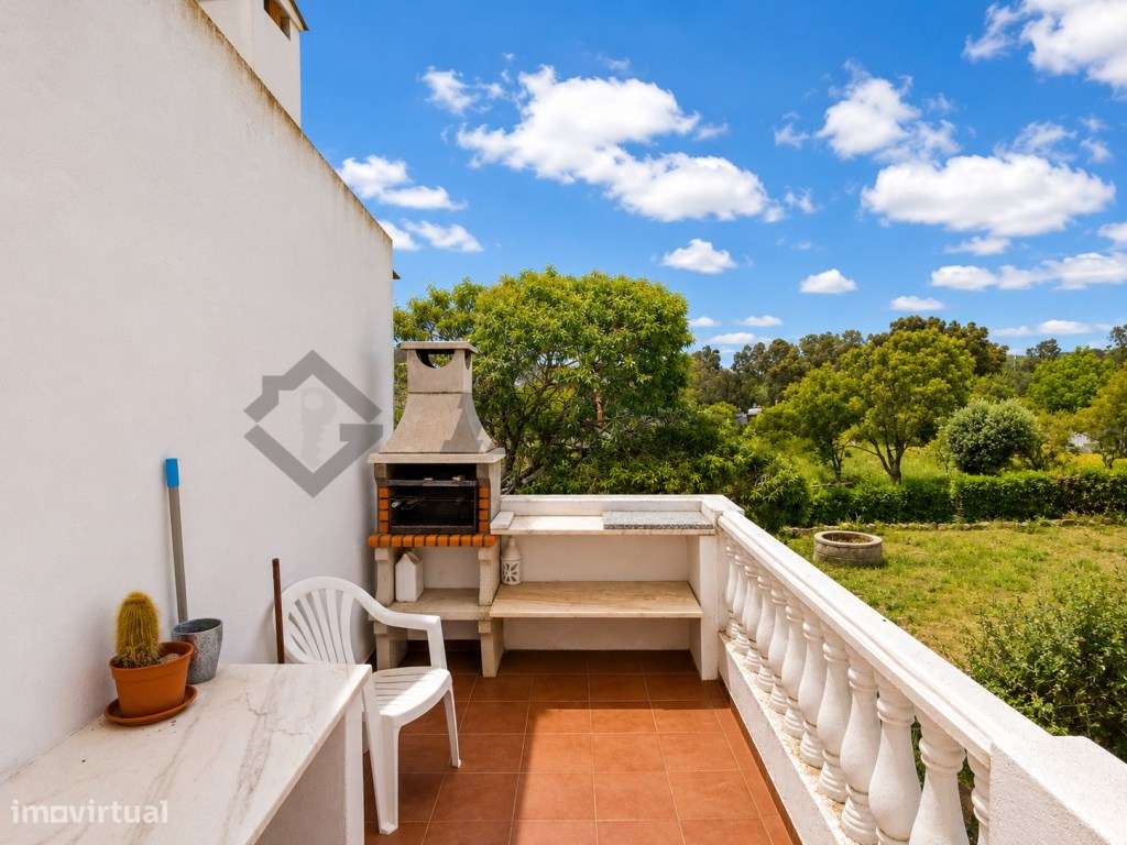 Moradia T3 com amplo terreno a 1,5 km da praia, Vila do Bispo-18