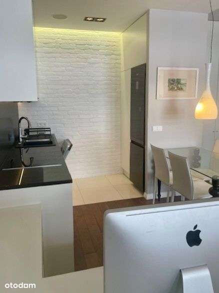 Ciche mieszkanie w budynku Trio-14