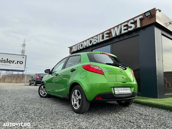 Mazda 2 1.3i CE Pro - 4