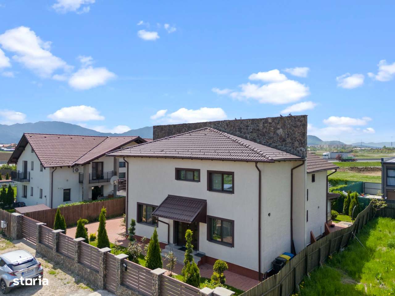 Vând casă Sânpetru. PROPRIETAR - Imagine principală: 5/12