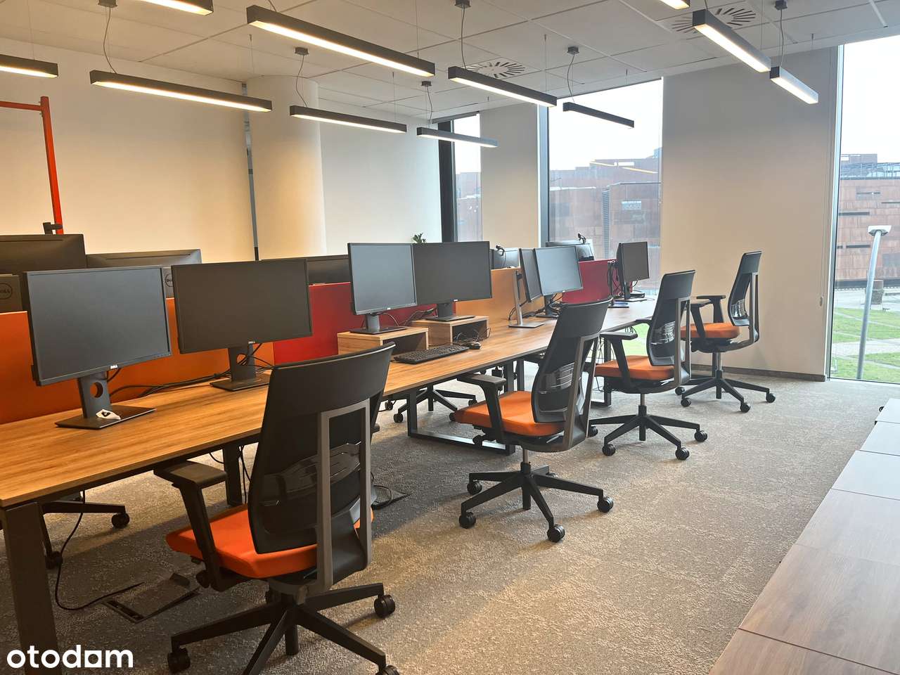 WYPOSAŻONE BIURO NA PODNAJEM | GDAŃSK GŁÓWNY - Pełny obrazek: 2/8