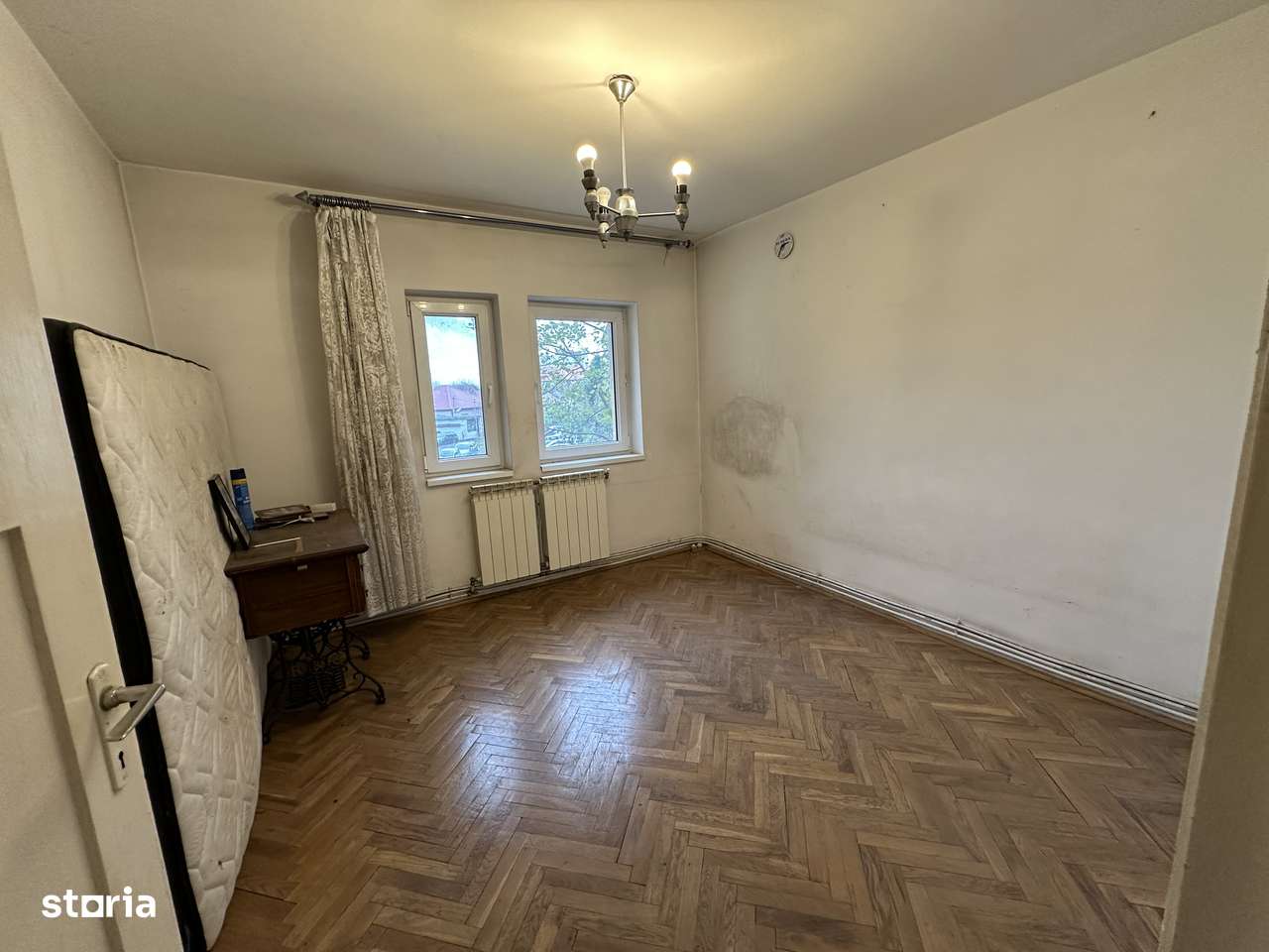 Apartament 4 camere semicentral - Imagine principală: 5/10