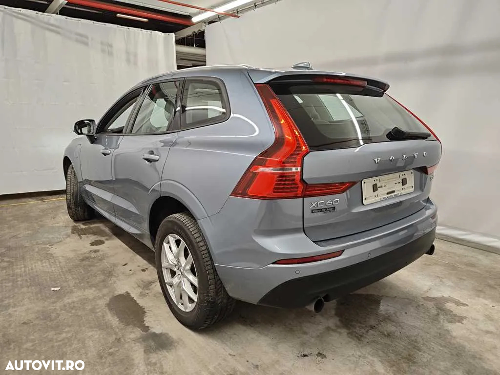 Volvo XC 60 T8 Twin Engine AWD Geartronic Momentum - 2