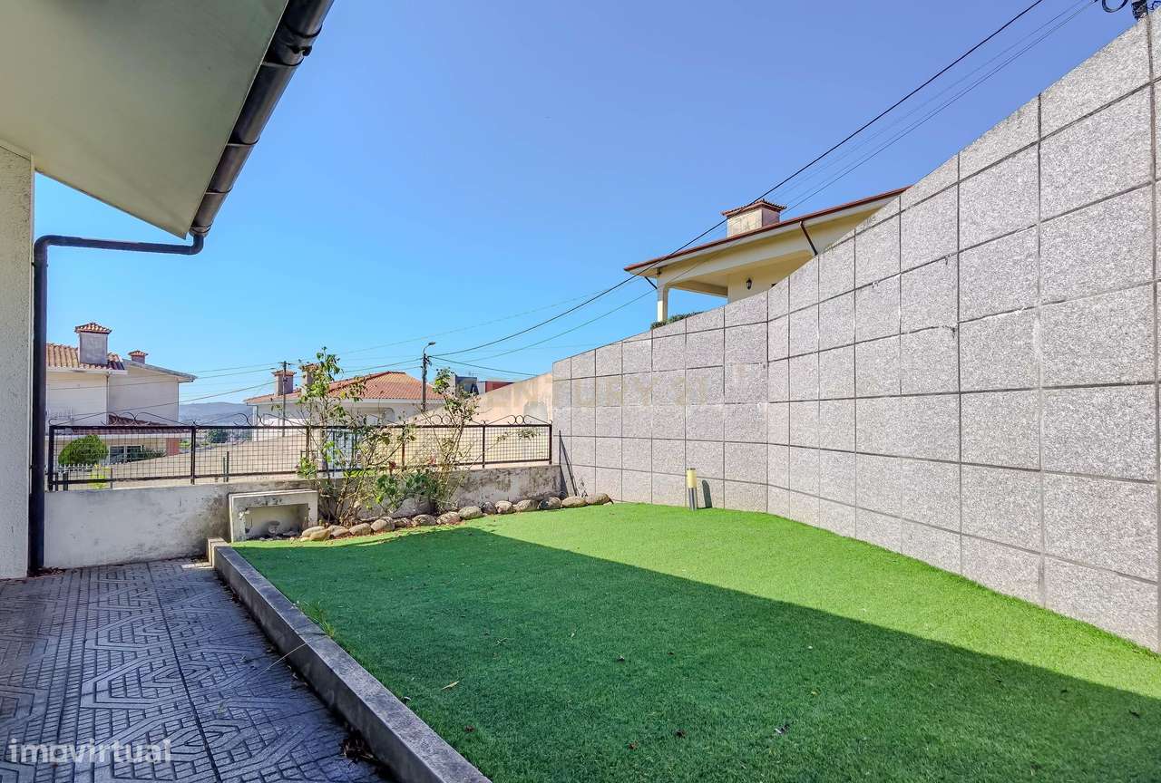 Moradia T4+1, 3 frentes, terraço, garagem - Trofa, Porto - Grande imagem: 5/31