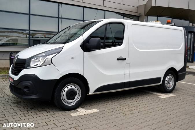 Renault Trafic - 2