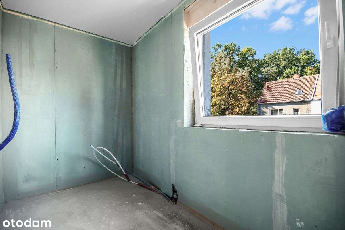 Tuż przy wejściu do Parku Grabiszyńskiego-16