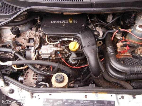 Renault Scenic 1.9 dTi para peças - 3