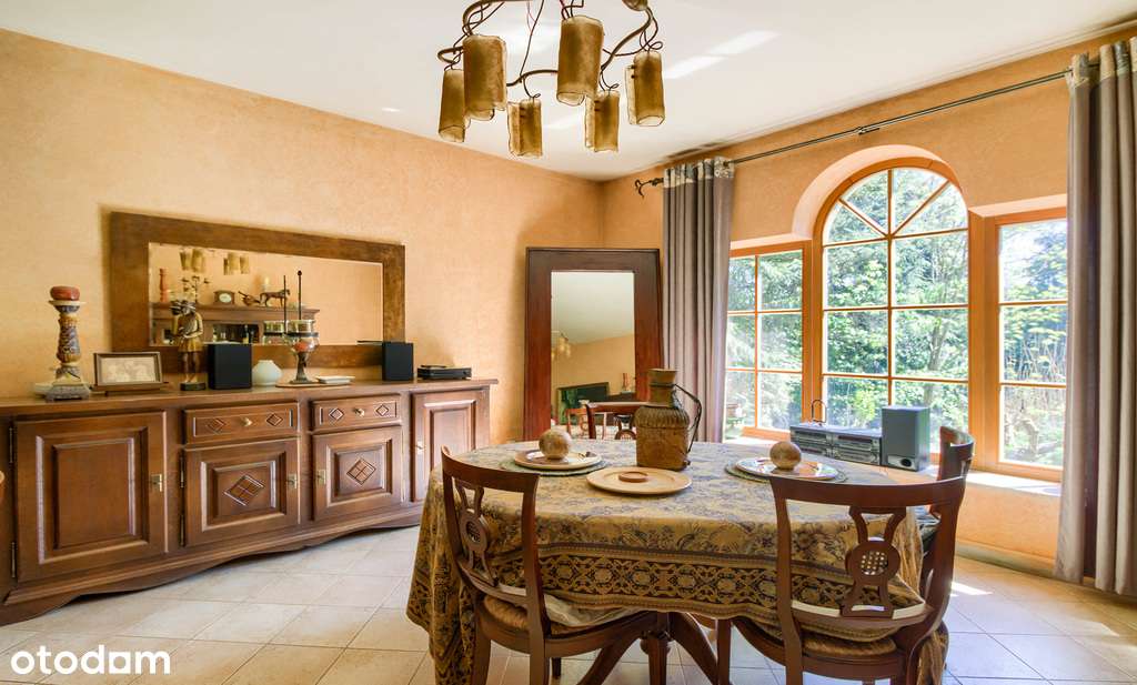 Włoska willa z dużym ogrodem i domem dla gości.-7