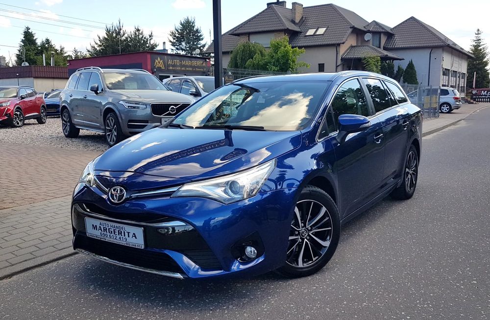 Toyota Avensis III Touring Sports 1.8 Team Deutschland 2018