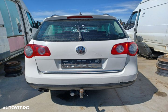 Ceasuri bord 3C09208711E Volkswagen VW Passat B6  [din 2005 pana  2010] seria wagon 5-usi 2.0 BlueT - 8