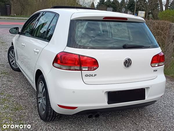 Volkswagen Golf VI 2.0 TDI Highline - 23