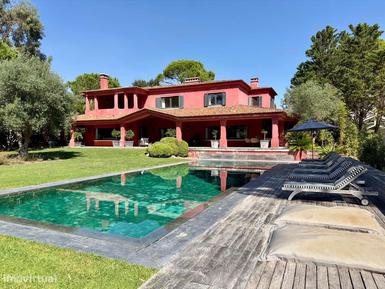 Moradia de Luxo com Piscina Privada na Quinta Patino, Estoril-0