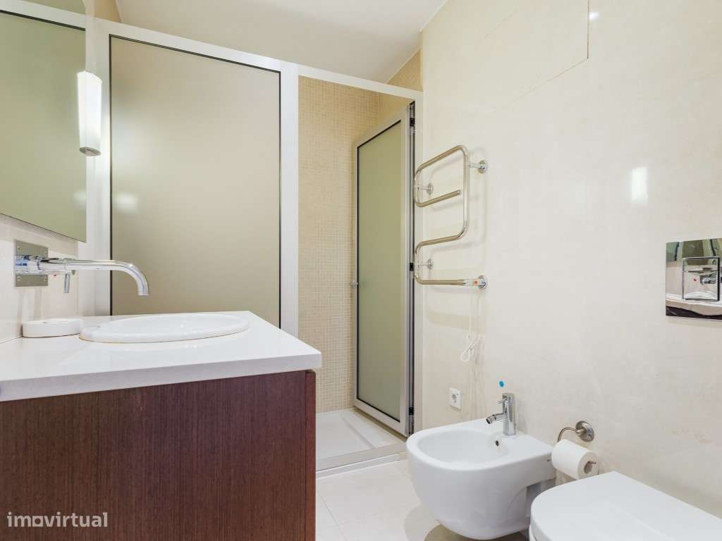 Apartamento T3 duplex junto à Praça de Espanha, Lisboa-21