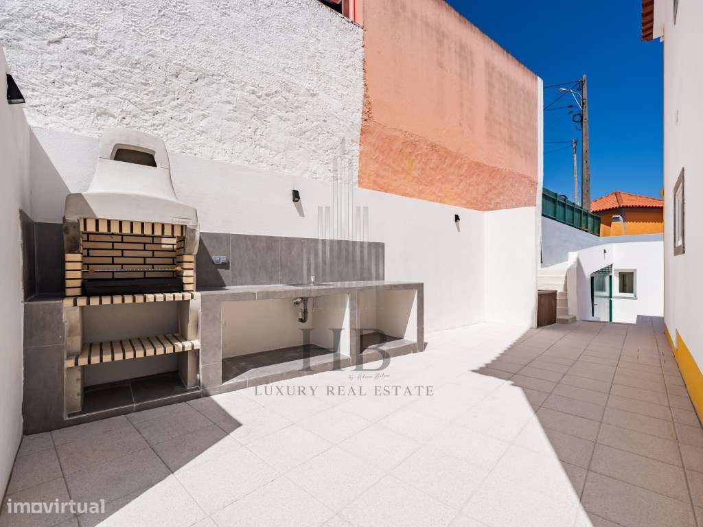 Andar de Moradia T2 + Anexo T1 Independente | Vista Mar e Serra | P...-39